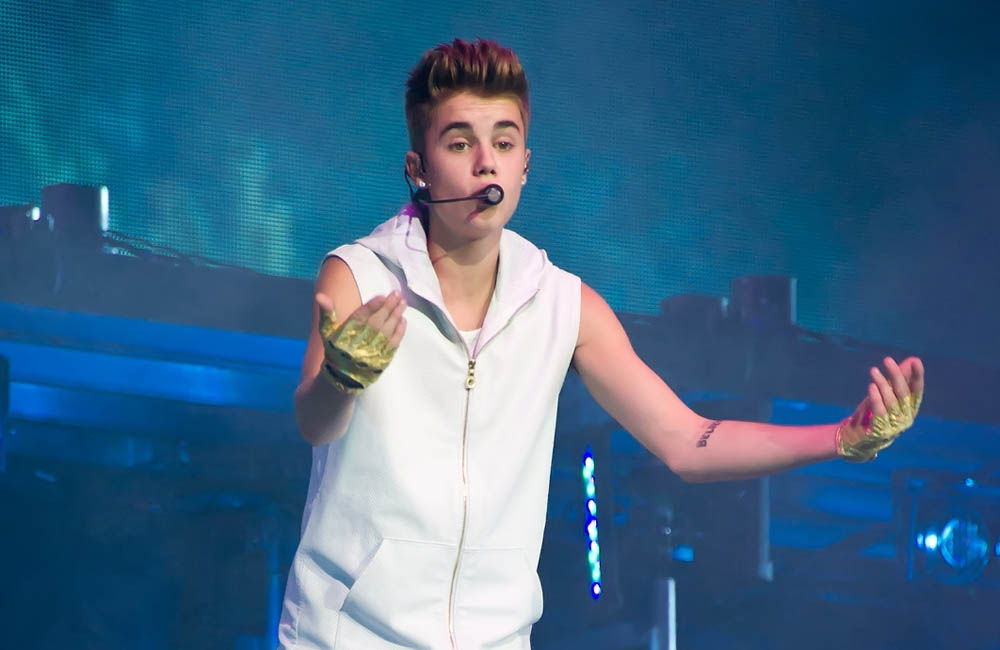 Justin Bieber ‘banned From Vienna Club After Bodyguards Smashed Fans Cameras Pop Scoop