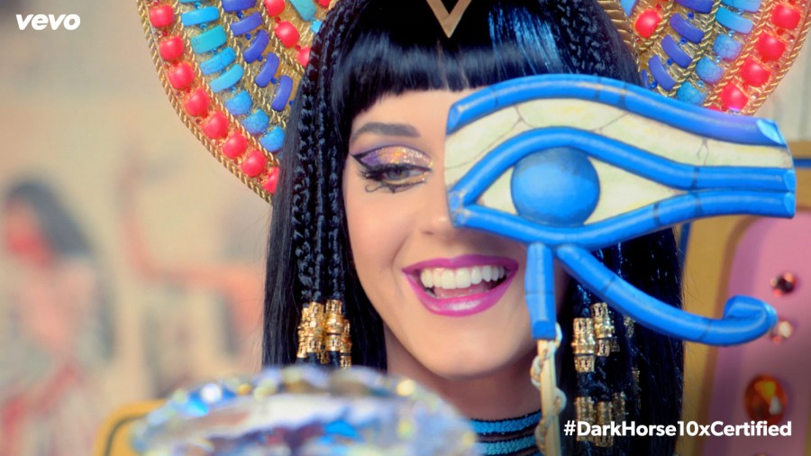 Katy Perrys ‘dark Horse Music Video Hits One Billion Views On Vevo